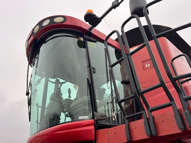 2007-case-ih-7010-image-52