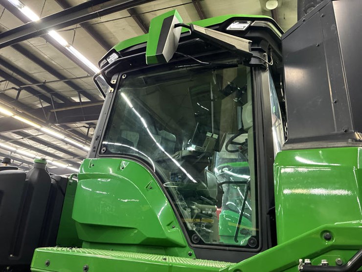 2024-john-deere-9r-590-image-10