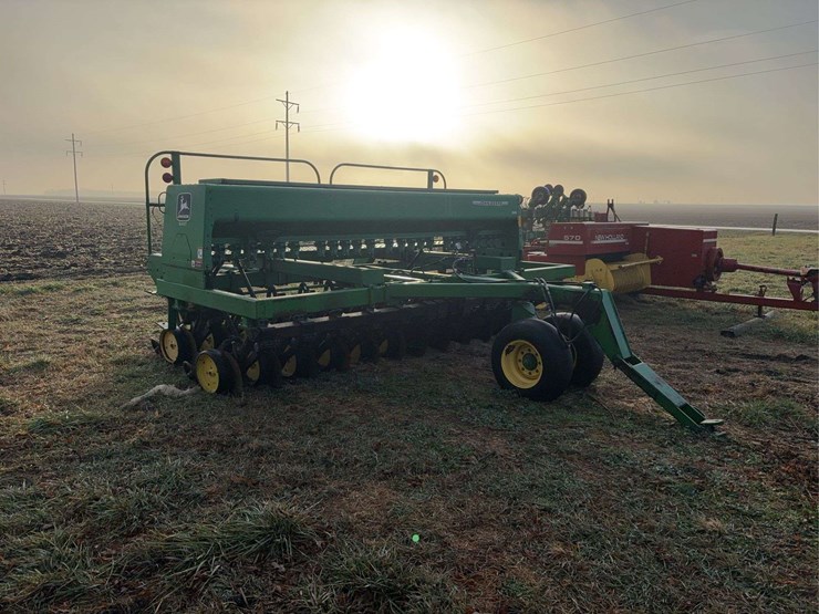 john-deere-750-image-2