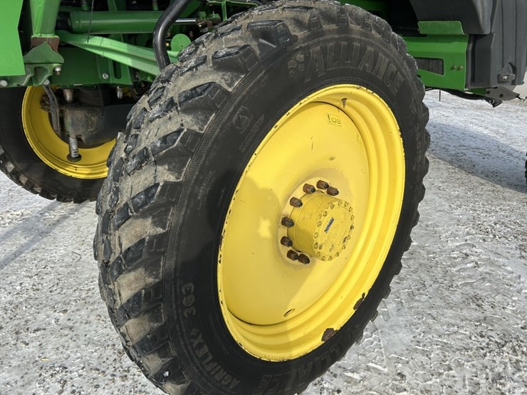 2015-john-deere-r4030-image-43