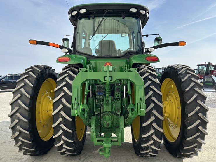 2012-john-deere-8310r-image-4