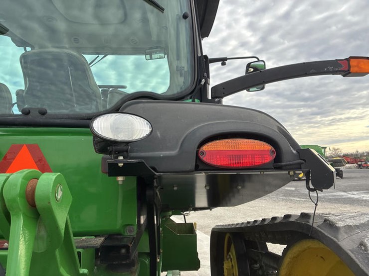 2011-john-deere-8335rt-image-25