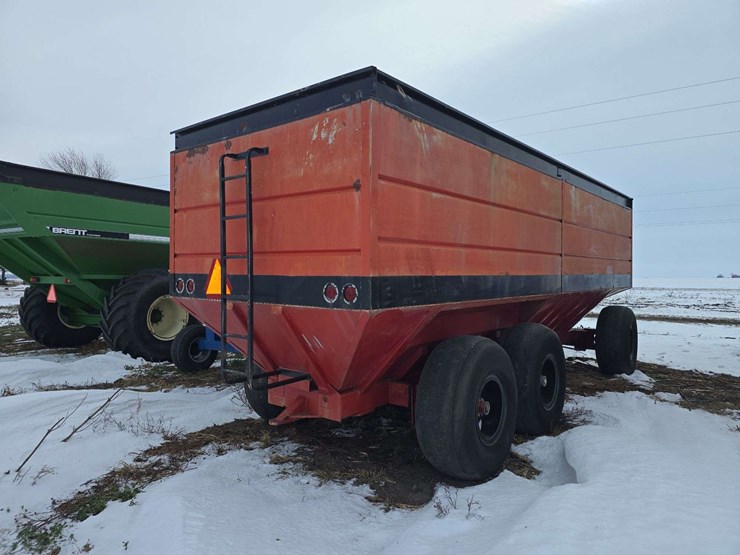 brent-1000-wagon,-rear-brakes,-double-rear-axle,-2-compartments,-center-dump-image-4