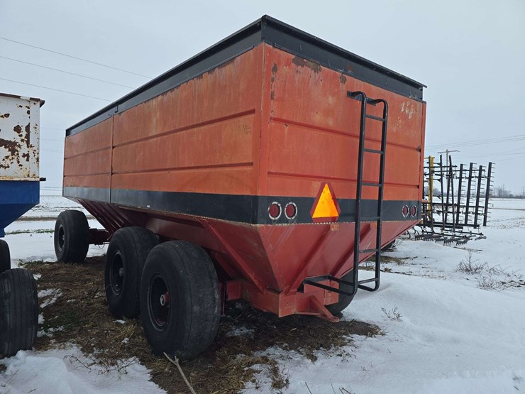 brent-1000-wagon,-rear-brakes,-double-rear-axle,-2-compartments,-center-dump-image-6