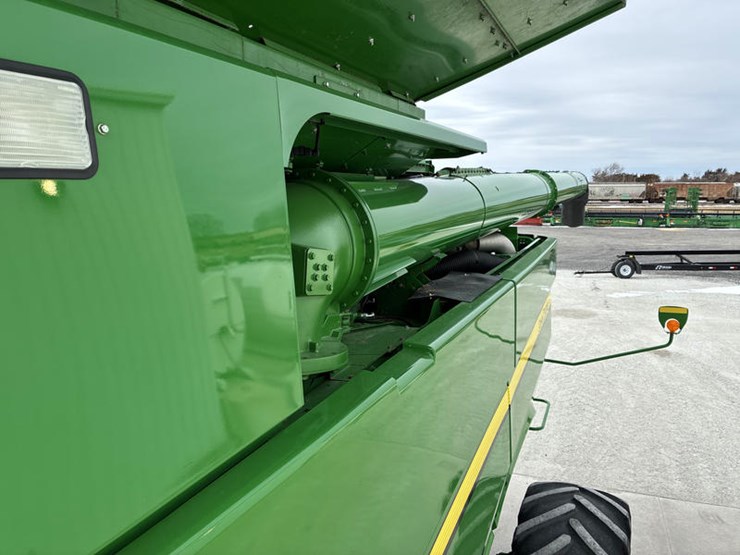 2013-john-deere-s690-image-97