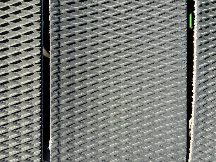 2009-john-deere-568-image-17