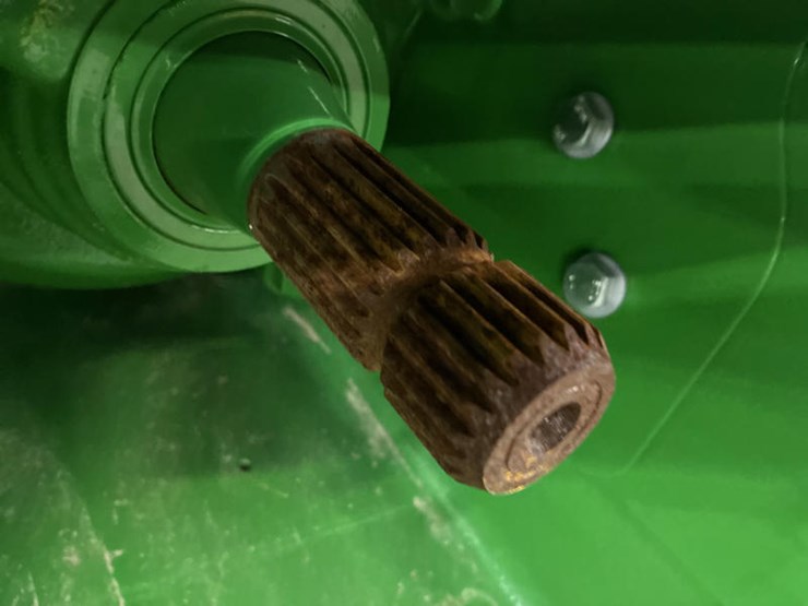 2024-john-deere-9r-590-image-15