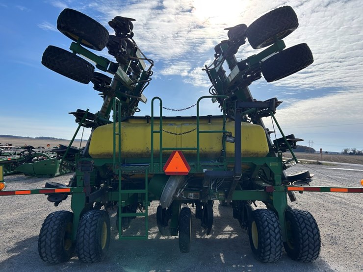 2006-john-deere-1990-image-31