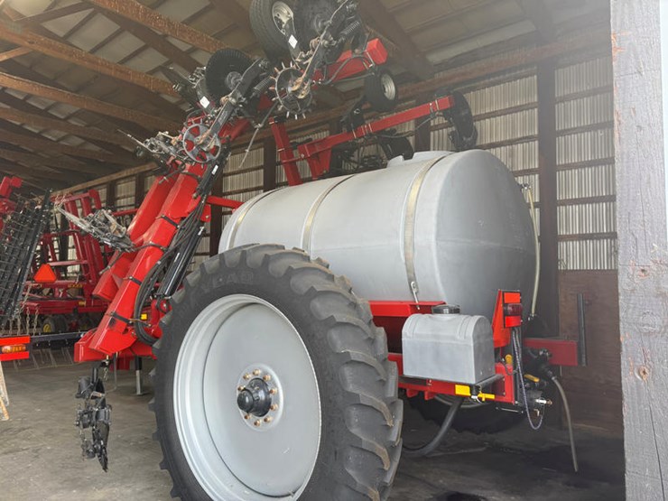 case-ih-2800-image-14