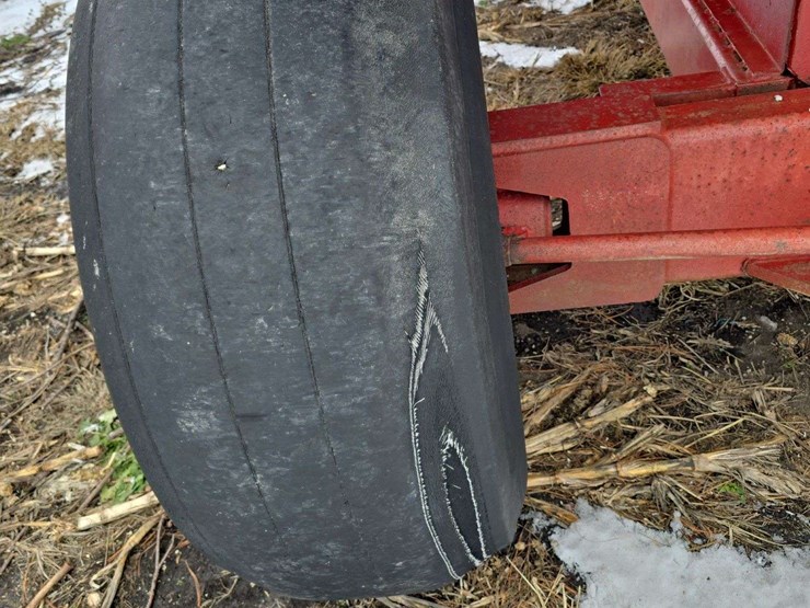 brent-1000-wagon,-rear-brakes,-double-rear-axle,-2-compartments,-center-dump-image-12