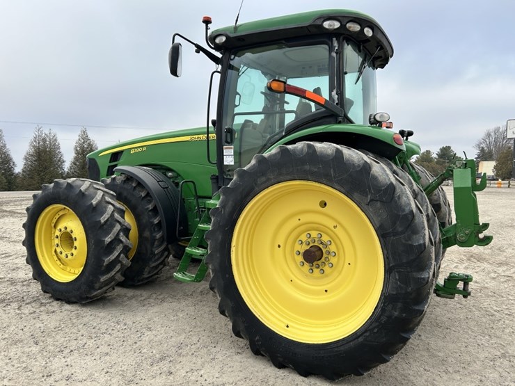 2015-john-deere-8320r-image-3