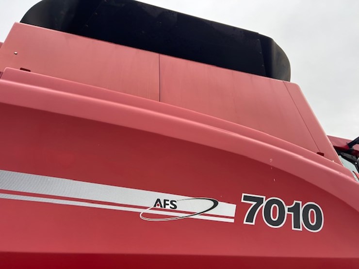 2007-case-ih-7010-image-20