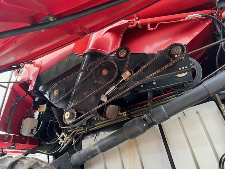 2007-case-ih-7010-image-43