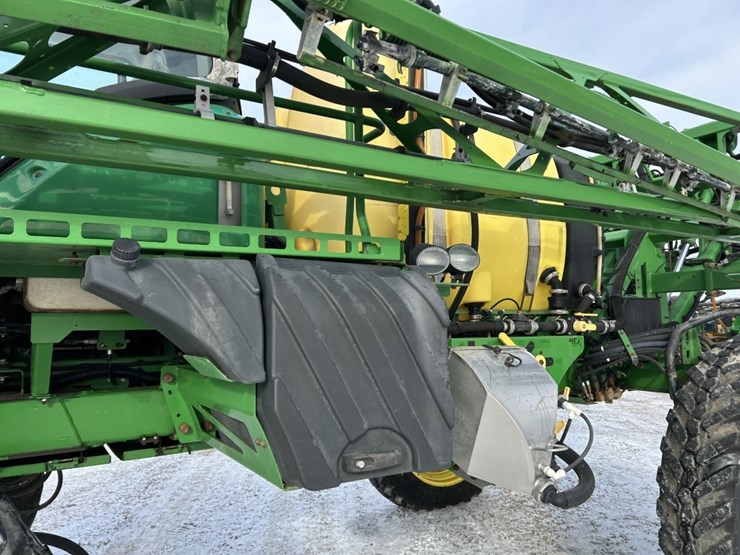 2015-john-deere-r4030-image-9