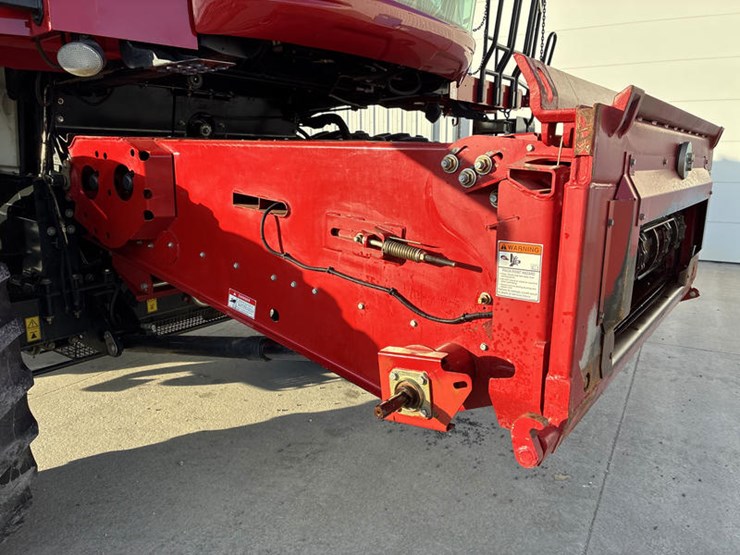 2010-case-ih-7120-image-31