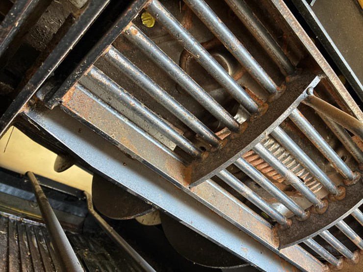 2018-new-holland-cr8.90-image-76