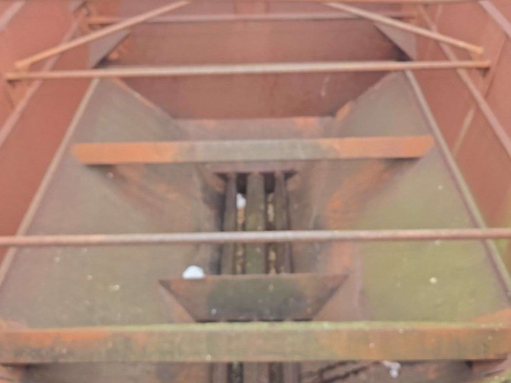 brent-1000-wagon,-rear-brakes,-double-rear-axle,-2-compartments,-center-dump-image-14