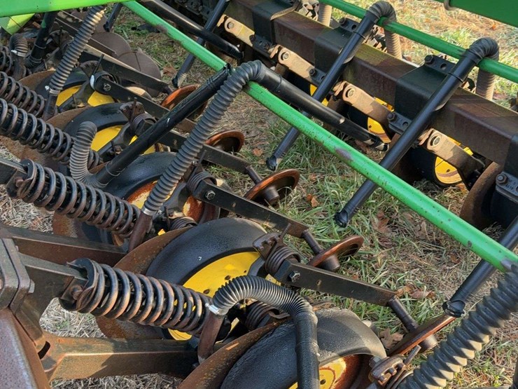 john-deere-750-image-13