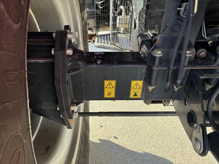 2010-case-ih-7120-image-39