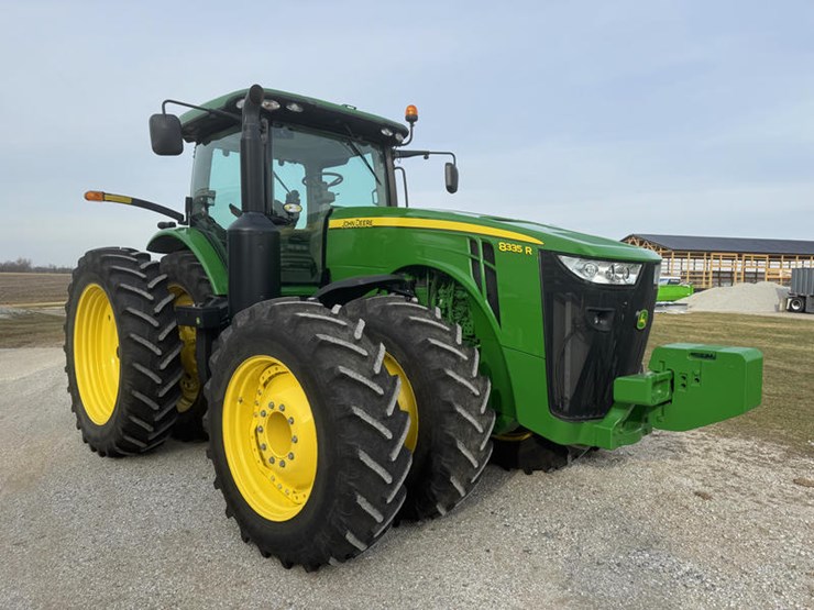 2011-john-deere-8335r-image-1