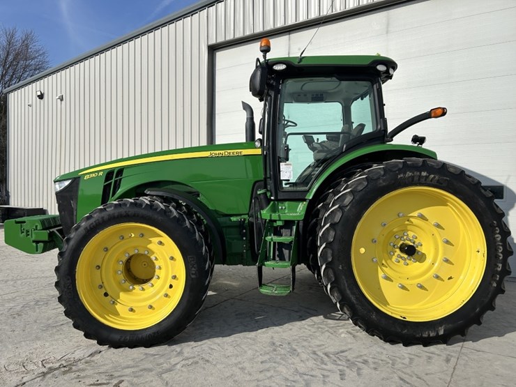 2012-john-deere-8310r-image-18
