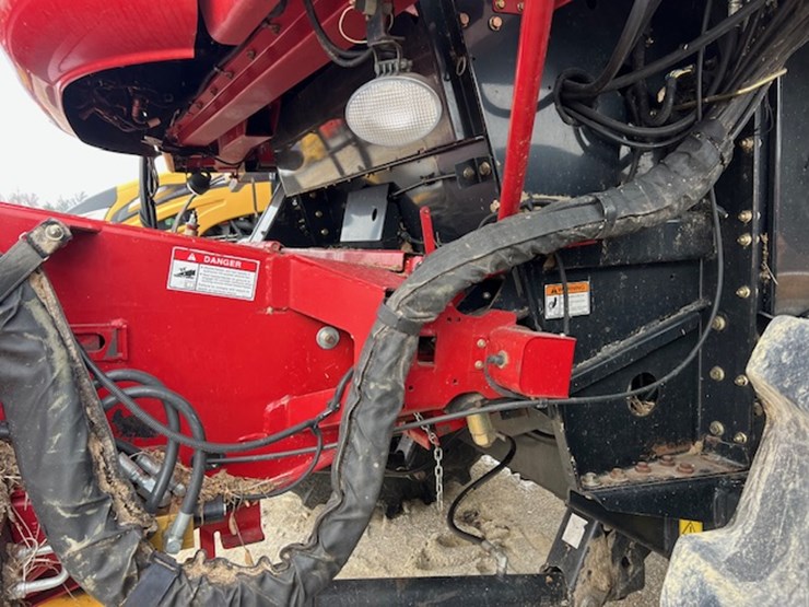 2010-case-ih-6088-image-51