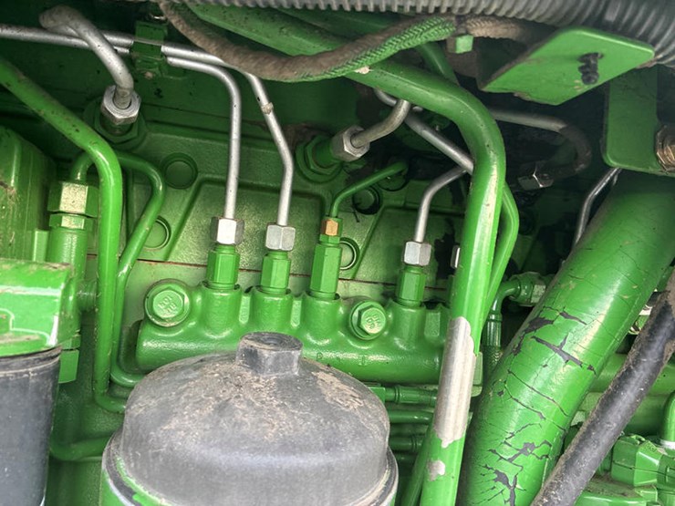 2011-john-deere-8335rt-image-69