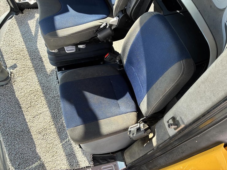 2018-new-holland-cr8.90-image-97