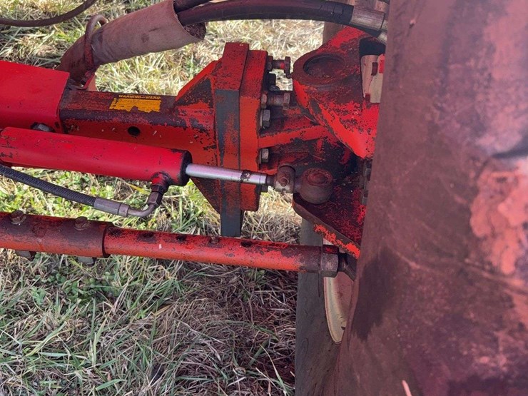 massey-ferguson-8570-image-21