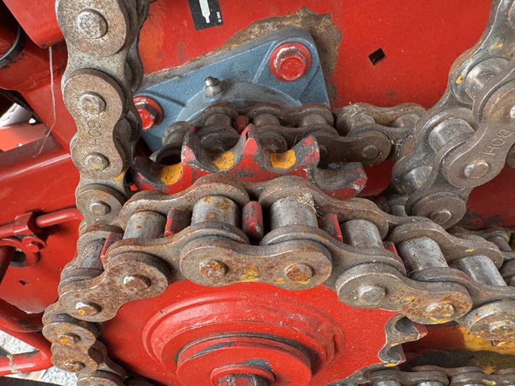 2013-new-holland-br7070-image-19