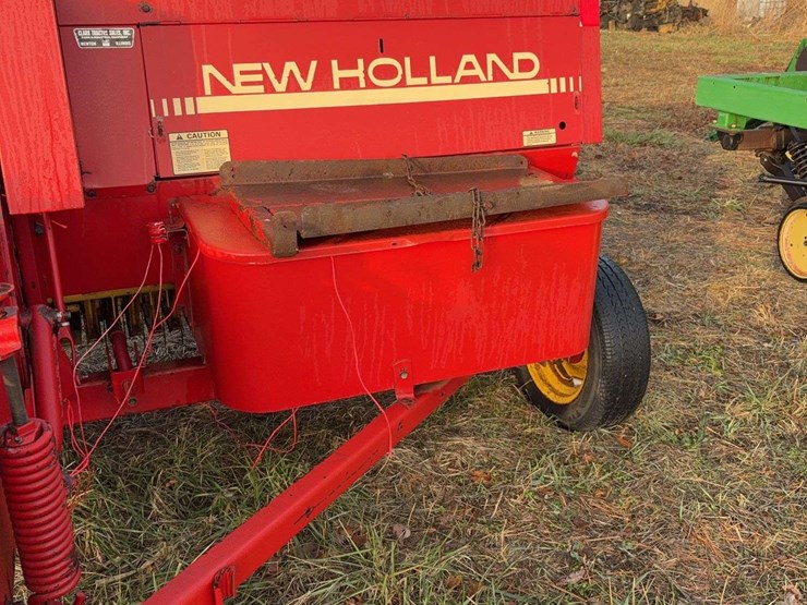 new-holland-570-image-6