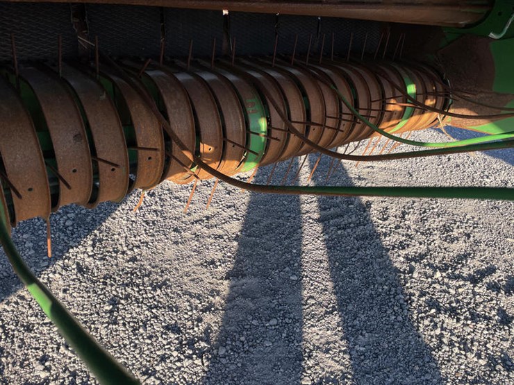 1997-john-deere-566-image-25