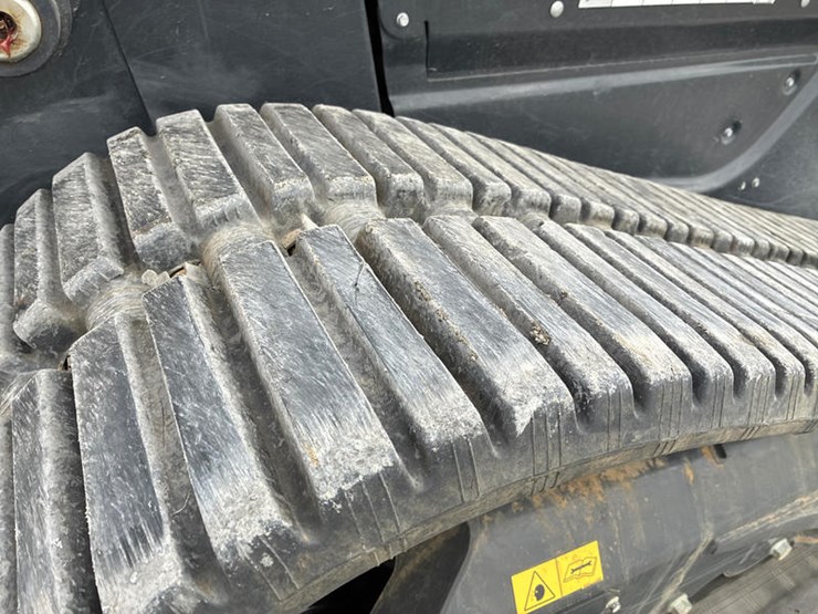 2022-bobcat-t76-image-38