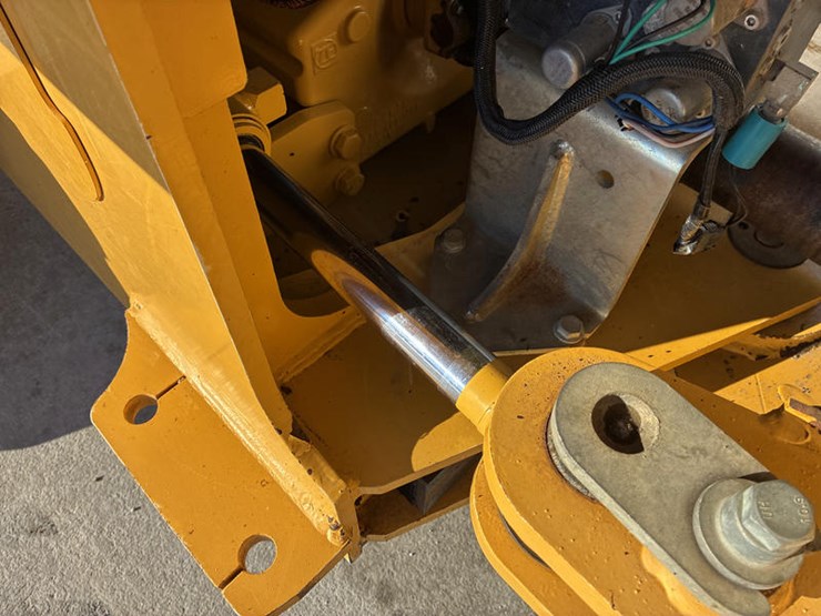 #122570-•-2011-jd-544k-#1dw544kzpb0635211-image-27