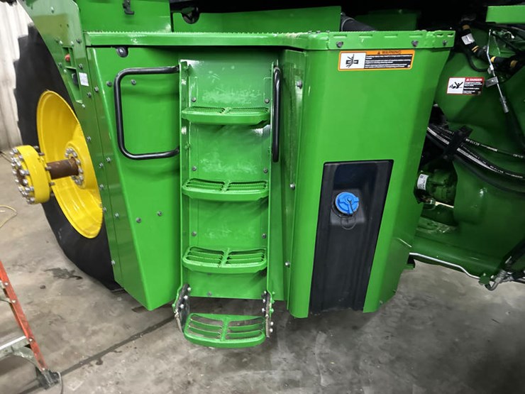 2024-john-deere-9r-590-image-16