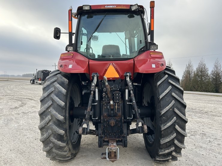 2009-case-ih-magnum-335-image-4