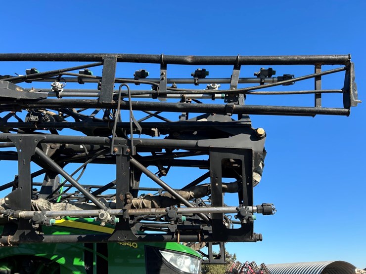 2013-john-deere-4940-image-23