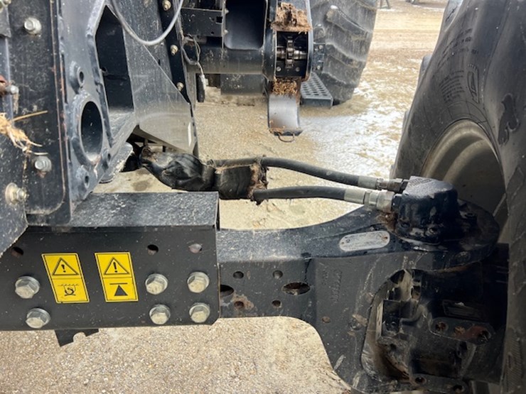 2010-case-ih-6088-image-33