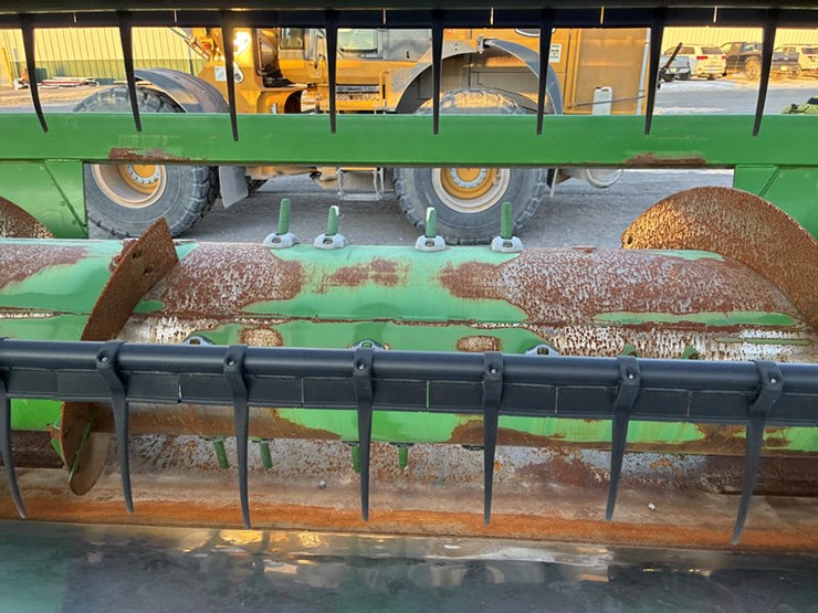 2011-john-deere-635f-image-24