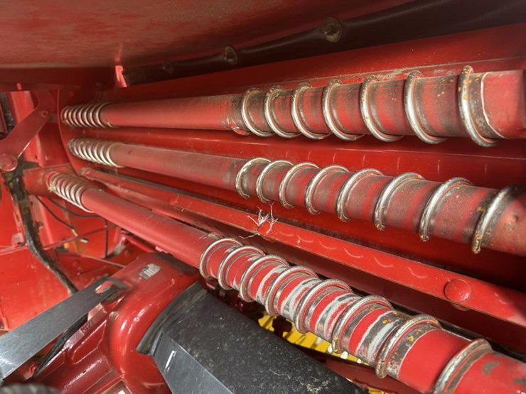 2013-new-holland-br7070-image-20