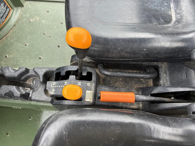 john-deere-gator-image-39