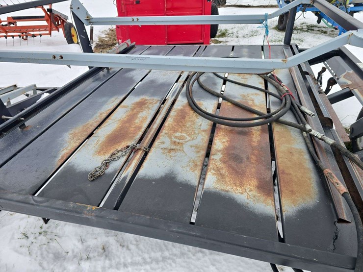 hoelscher-bale-accumulator-image-9