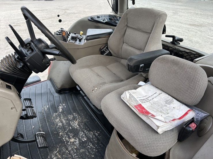 2009-case-ih-magnum-335-image-16