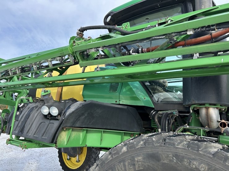 2015-john-deere-r4030-image-25