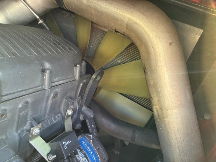 2010-case-ih-7120-image-90