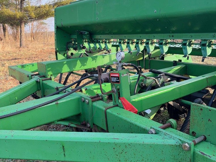 john-deere-750-image-20