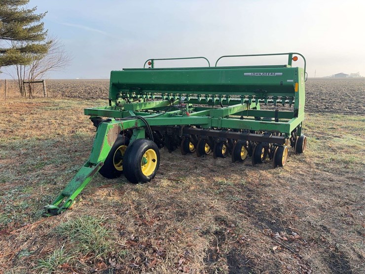 john-deere-750-image-1