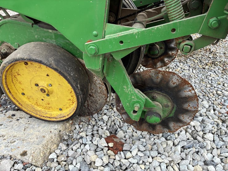 2014-john-deere-7200-image-13