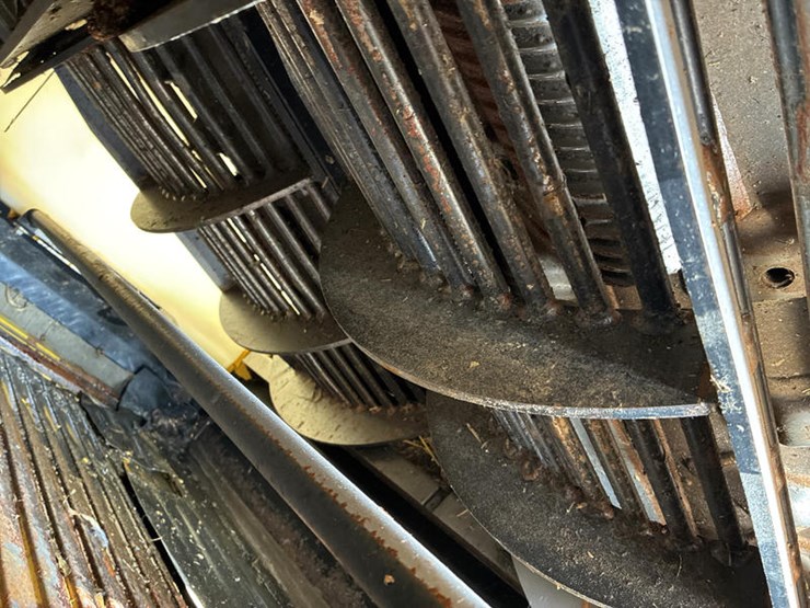 2018-new-holland-cr8.90-image-77