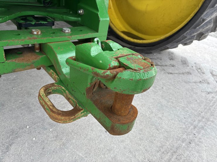 2011-john-deere-8335rt-image-32